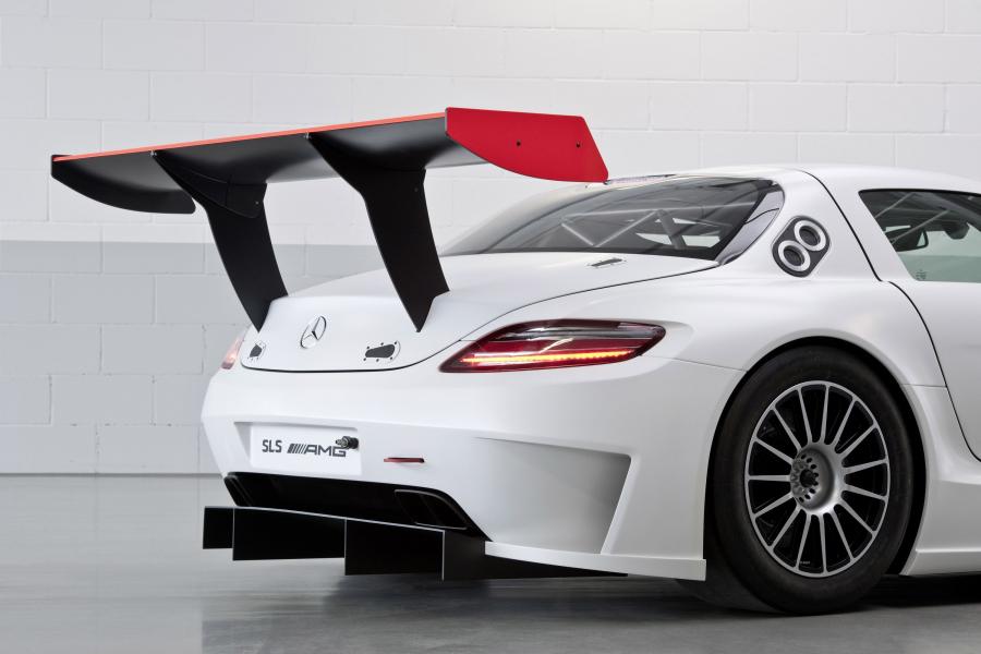  Mercedes-Benz SLS AMG GT3 2010 года  (фото 9 из 47)